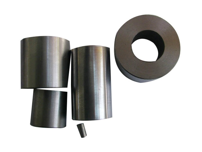 Bushing spacer sleeve oil passage sleeve oil groove sleeve